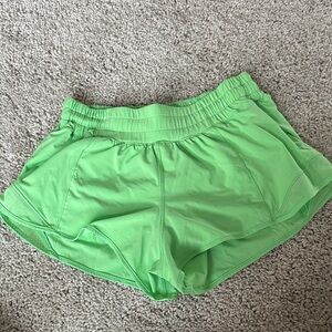 Lululemon Hotty Hot Low-Rise 2.5”